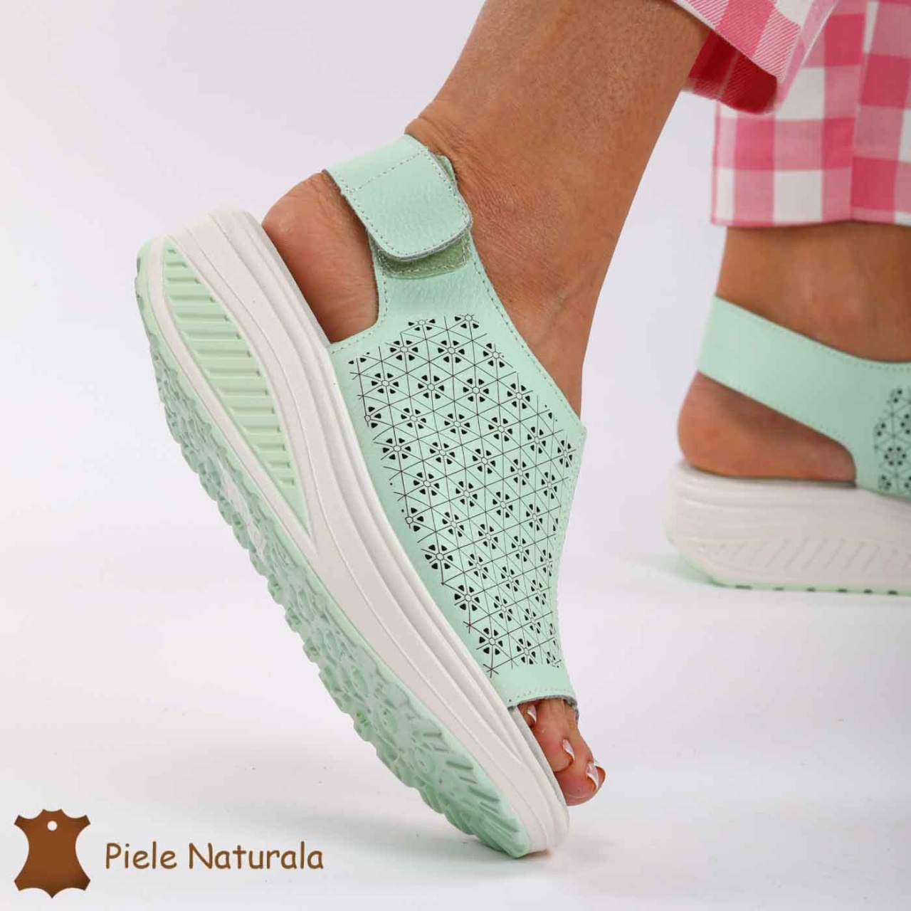 Pantofi Perforati dama din Piele Naturala cu talpa inalta CRL0187 VERDE