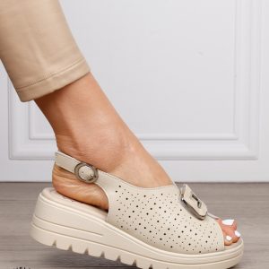 Sandale damă din piele naturală cu detaliu tip cataramă frontală CRL1659 BEJ