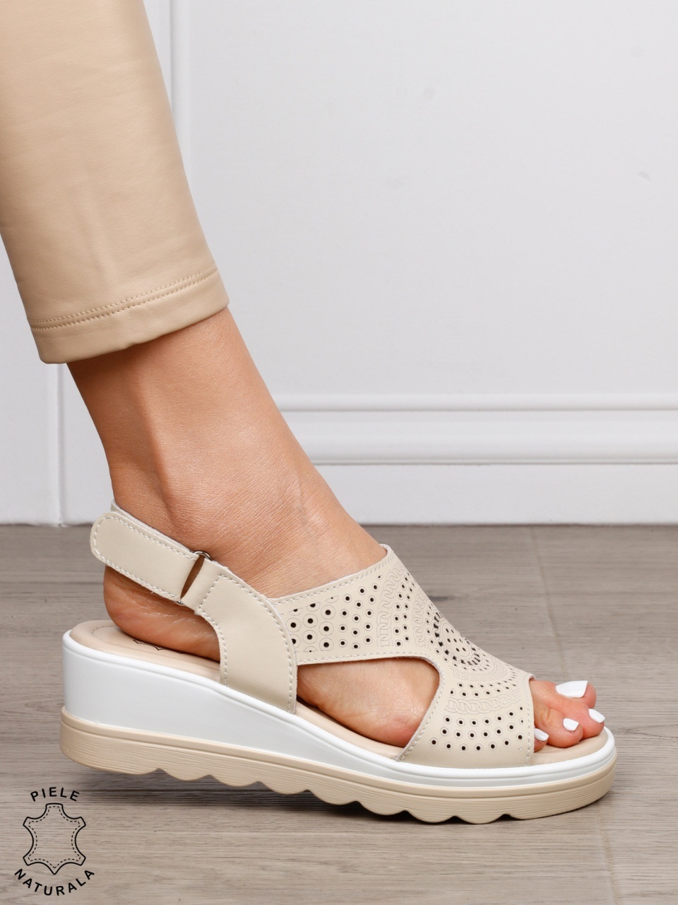 Sandale damă din piele naturală model casual cu barete simple CRL1663 BEJ