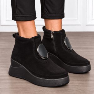 Ghete damă din piele naturală Intoarsa cu accesoriu metalic decorativ CRL1903 NEGRU