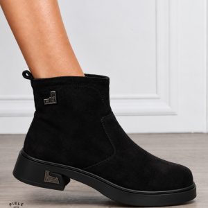 Ghete damă din piele naturală Intoarsa cu design clasic și talpă confortabilă CRL1856 NEGRU